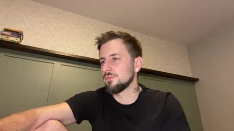 m_stephen online show from February 19, 4:08 am