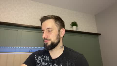 m_stephen online show from April 23, 3:19 am