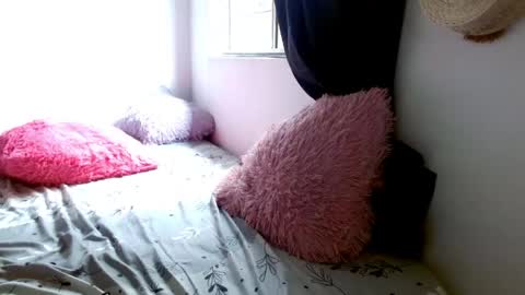 maaddy_thompson online show from April 16, 7:47 pm