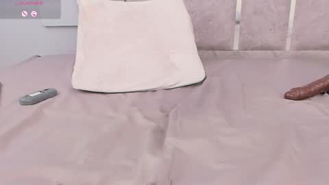 Snapshot of maaracooper chatting on January 22, 7:03 am Maraacooper online show from January 22, 7:03 am