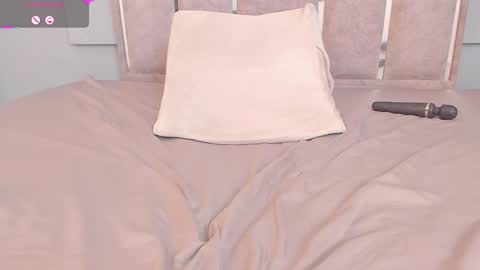 Snapshot of maaracooper chatting on February 2, 6:58 am Maraacooper online show from February 2, 6:58 am