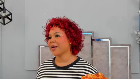 Snapshot of maaracooper chatting on February 16, 3:37 am Maraacooper online show from February 16, 3:37 am