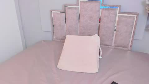 Snapshot of maaracooper chatting on February 25, 3:52 am Maraacooper online show from February 25, 3:52 am