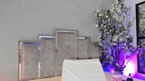 Snapshot of maaracooper chatting on November 18, 12:16 am Maraacooper online show from November 18, 12:16 am