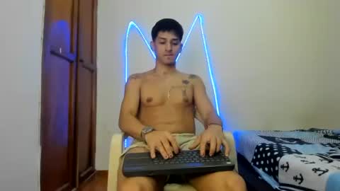 Snapshot of maaster420 chatting on December 3, 2:30 am itgram pezlo josue online show from December 3, 2:30 am