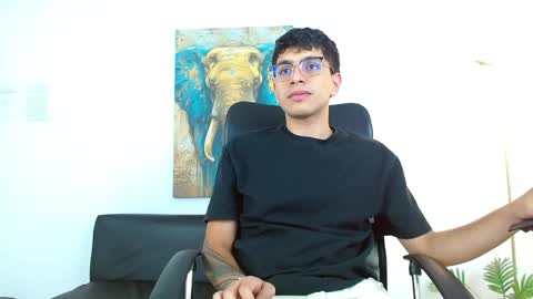 Max online show from March 19, 1:37 pm