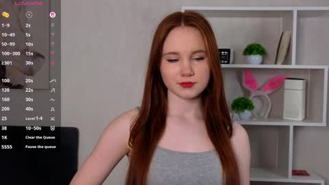 Holly online show from April 2, 3:09 pm