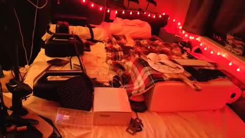 mac1119 online show from April 24, 6:38 am