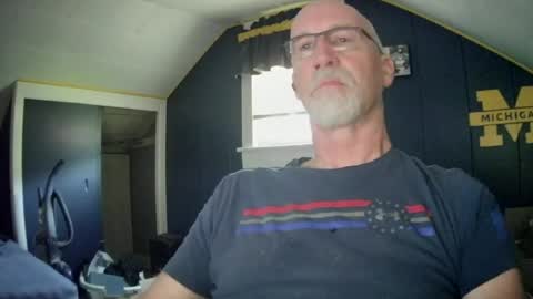 Snapshot of mac8181 chatting on June 21, 10:51 am mac8181 online show from June 21, 10:51 am