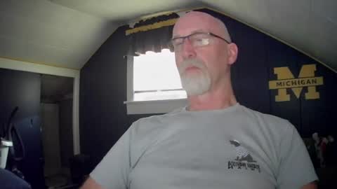 Snapshot of mac8181 chatting on July 5, 10:33 am mac8181 online show from July 5, 10:33 am