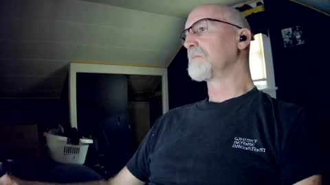Snapshot of mac8181 chatting on August 2, 10:25 am mac8181 online show from August 2, 10:25 am