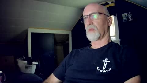 Snapshot of mac8181 chatting on August 9, 10:31 am mac8181 online show from August 9, 10:31 am