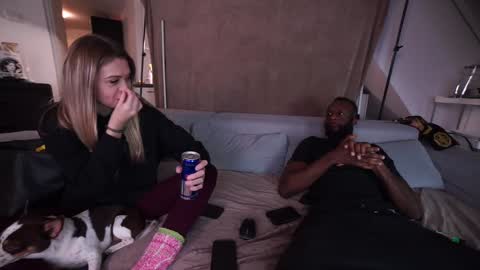 Mac Troy online show from December 19, 5:50 pm