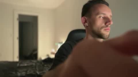 Snapshot of macebre chatting on September 17, 3:52 am my beautiful long dick will make you happy online show from September 17, 3:52 am