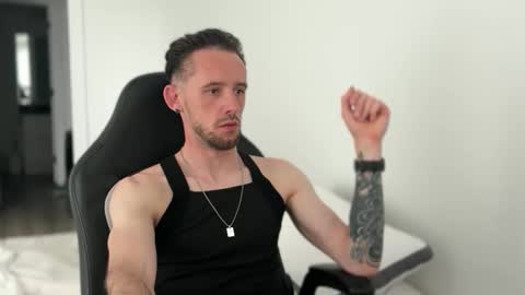 Snapshot of macebre chatting on October 8, 4:15 pm my beautiful long dick will make you happy online show from October 8, 4:15 pm