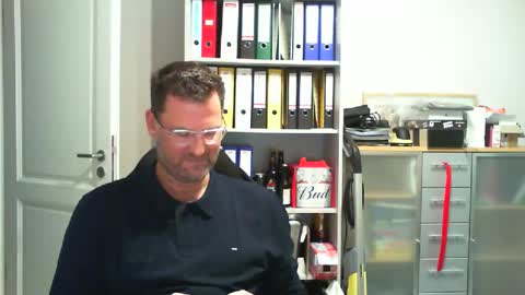 macfly67 online show from December 3, 8:17 pm