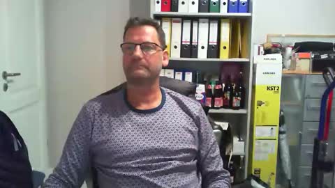 macfly67 online show from December 22, 1:24 am