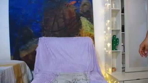 Laura online show from April 21, 10:34 pm