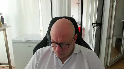 Andy online show from April 19, 9:41 am