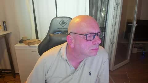 Andy online show from May 3, 8:37 pm