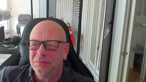 Andy online show from June 15, 10:39 am