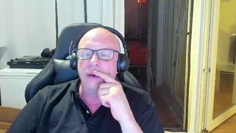 Andy online show from July 2, 11:33 pm