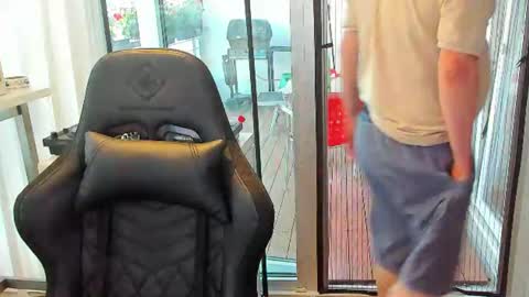 Andy online show from July 14, 6:24 pm