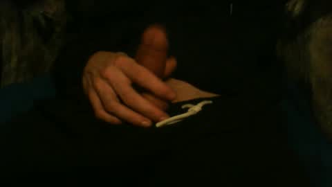 Snapshot of macho9385 chatting on February 15, 7:10 pm macho9385 online show from February 15, 7:10 pm