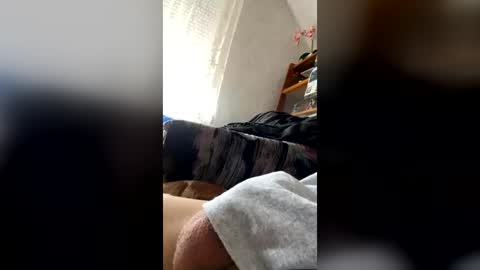 Snapshot of macho9385 chatting on June 14, 8:49 am macho9385 online show from June 14, 8:49 am