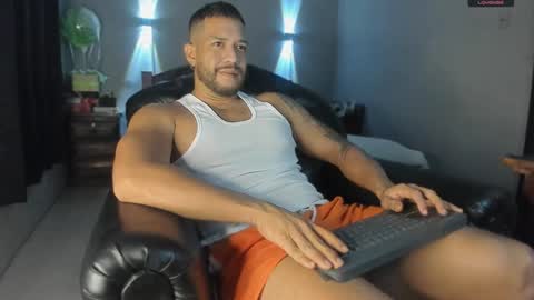 Snapshot of machohandsome chatting on January 11, 9:47 am Javier papichulo master how do you want online show from January 11, 9:47 am