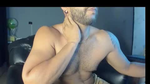 Snapshot of machohandsome chatting on February 21, 9:45 am Javier papichulo master how do you want online show from February 21, 9:45 am