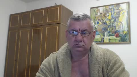 Macho online show from February 18, 9:42 pm