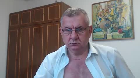 Macho online show from September 15, 4:07 pm