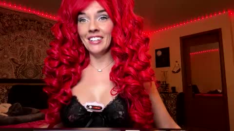 Snapshot of maciimayy chatting on November 10, 1:59 am maciimayy online show from November 10, 1:59 am