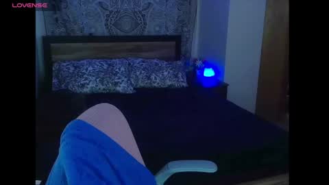 maciimayy online show from April 19, 12:33 am