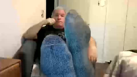 mackdocc001 online show from October 13, 4:07 pm