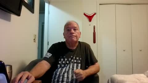 mackdocc001 online show from July 4, 10:43 am
