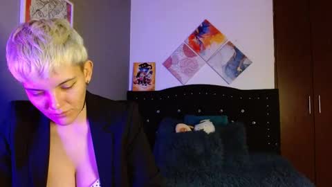 Noah Askew online show from September 10, 9:37 pm