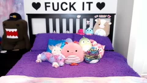 Mackenzie Wolfe online show from September 11, 7:30 am