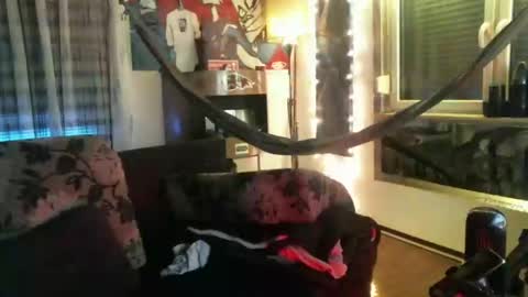 Snapshot of mad_dem0n chatting on January 1, 1:26 am Manuel online show from January 1, 1:26 am