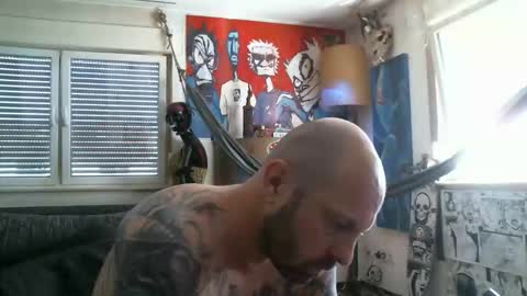 Snapshot of mad_dem0n chatting on September 13, 11:10 am Manuel online show from September 13, 11:10 am