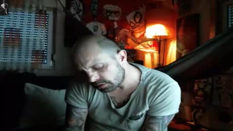 Manuel online show from November 27, 3:25 pm