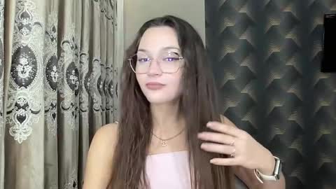 Snapshot of madalenesnedeger chatting on September 23, 4:21 pm Alexa online show from September 23, 4:21 pm