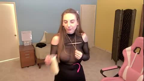 Madam Edgewood online show from July 20, 10:23 pm