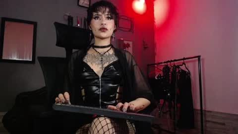 Snapshot of madame0sphereboss chatting on July 21, 1:19 am Valeria independient model online show from July 21, 1:19 am