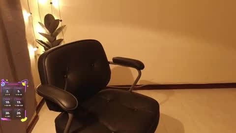 Madame La online show from December 14, 9:58 am