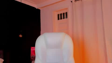  madame lilith  online show from October 24, 11:50 am