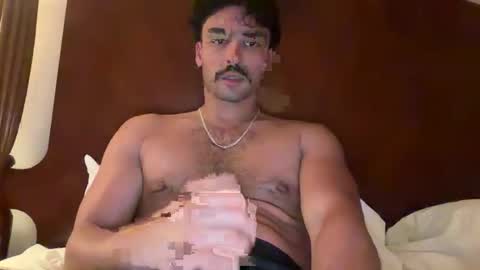 Snapshot of maddaewg101 chatting on March 21, 2:38 am maddaewg101 online show from March 21, 2:38 am