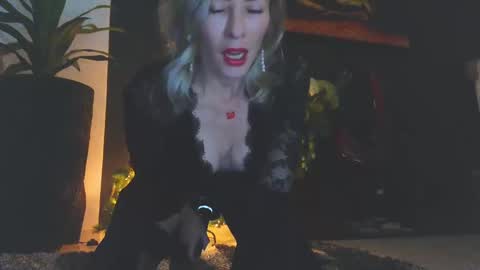 Snapshot of maddalena_ chatting on December 24, 11:22 pm Maddalena online show from December 24, 11:22 pm