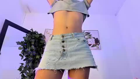 Snapshot of maddie_ray_ chatting on June 24, 11:53 am Maddie Ray online show from June 24, 11:53 am